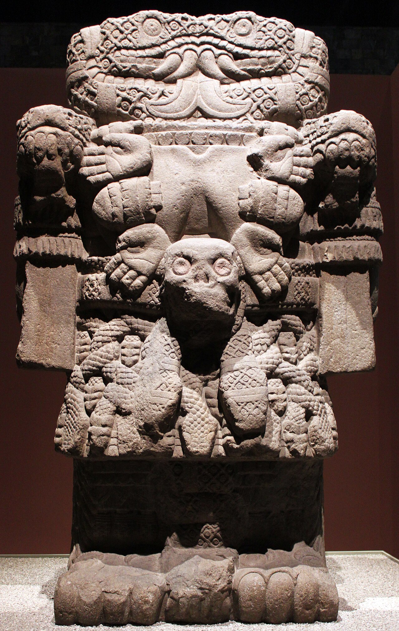 Coatlicue statue